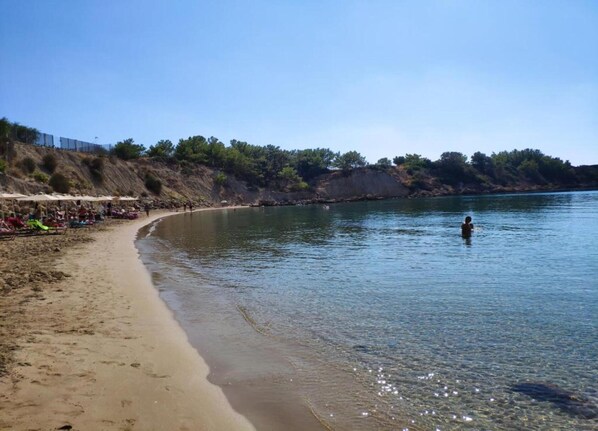 Villa clásica, 6 habitaciones | Vista desde la propiedad