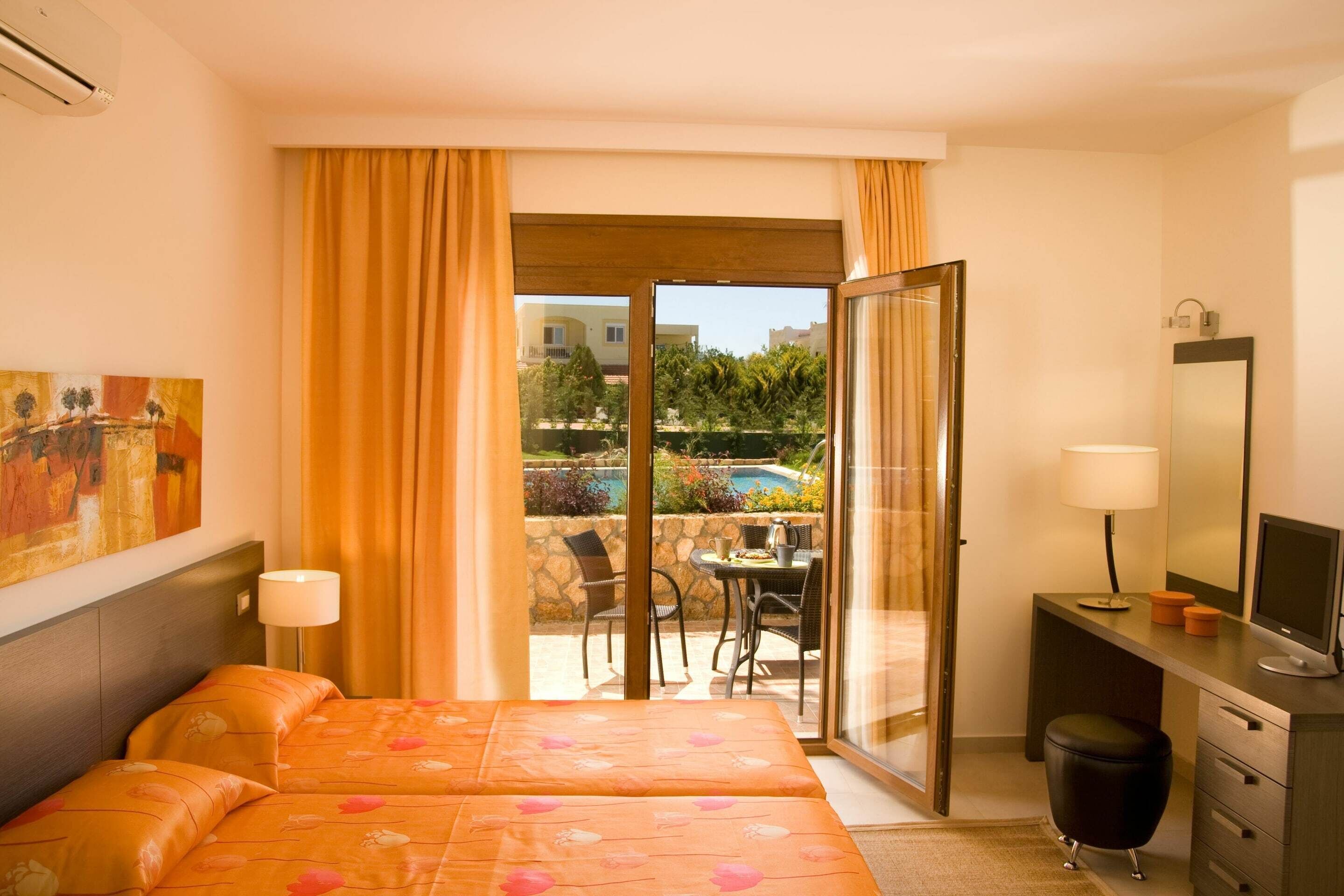 Classic Villa, 6 Bedrooms | 6 bedrooms, iron/ironing board, bed sheets