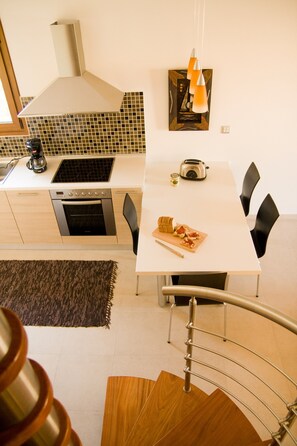 Comfort Villa, 3 Bedrooms | Private kitchen | Fridge, microwave, oven, dishwasher - Beautiful Villa in Pefkoi Rhodes With Swimming Pool (Rhodes)