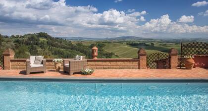Beautiful Villa in Peccioli With Private Swimming Pool