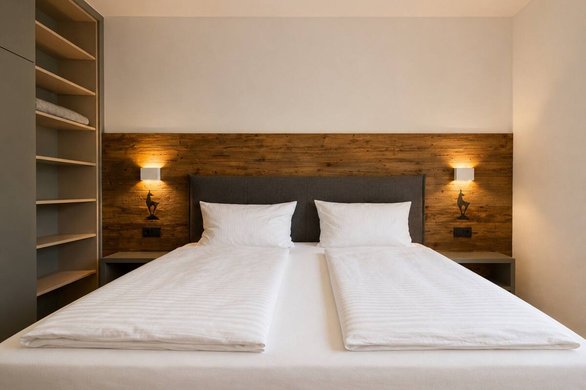 Classic House, 5 Bedrooms | 8 bedrooms, individually furnished, bed sheets