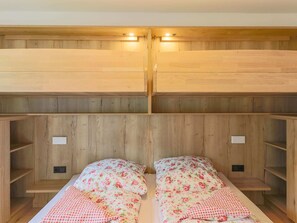 8 bedrooms, individually furnished, bed sheets