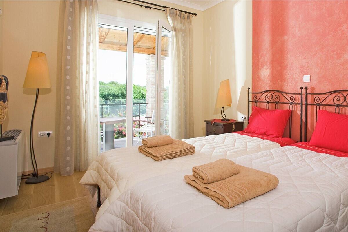 9 bedrooms, individually furnished, bed sheets