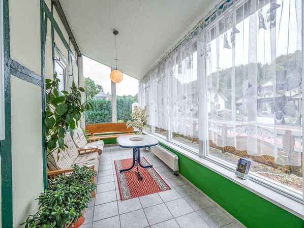 コンフォート ハウス 6 ベッドルーム | バルコニー