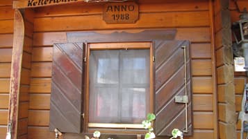 Classic House, 2 Bedrooms | Reception