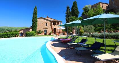 Attractive Farmhouse in Montalcino With Terrace