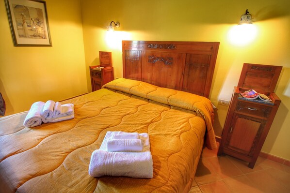 4 dormitorios, mobiliario individual, ropa de cama