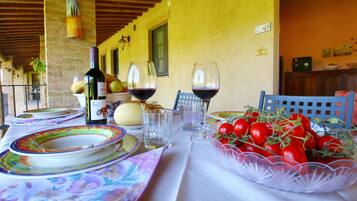 Classic House, 2 Bedrooms | Interior detail