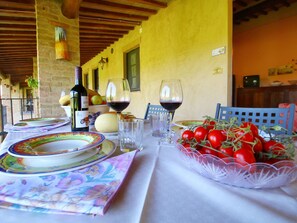 Classic House, 2 Bedrooms | Interior detail - Attractive Farmhouse in Montalcino With Terrace (Montalcino)