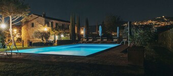 Rustic Farmhouse in Cortona With Swimming Pool