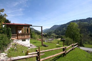 Chalet classique, 2 chambres | Vue depuis l’hébergement 