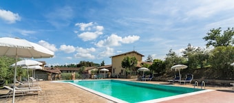 Farmhouse in Perugia With Swimming Pool