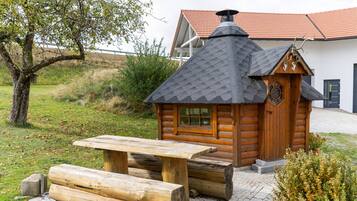 Comfort Apartment, 3 Bedrooms | Garden