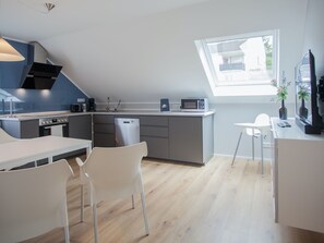 Leilighet – classic, 3 soverom | Eget kjøkken | Kjøleskap, mikrobølgeovn, ovn og oppvaskmaskin