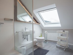 Classic-Apartment, 3 Schlafzimmer | Badezimmer
