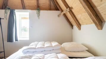 Deluxe House, 3 Bedrooms | 18 bedrooms, individually furnished, bed sheets