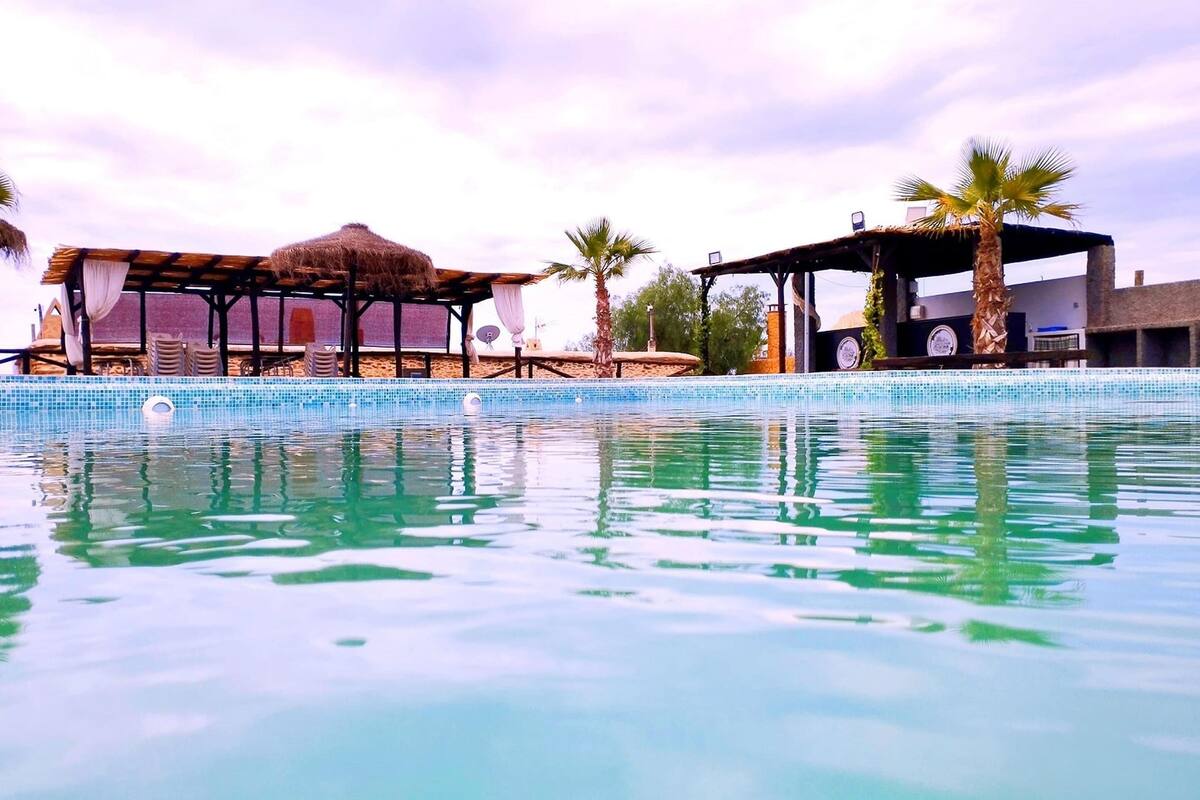Piscine couverte, piscine extérieure