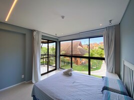 Premium Apartment, Resort View | 3 bedrooms, laptop workspace, blackout drapes, free WiFi