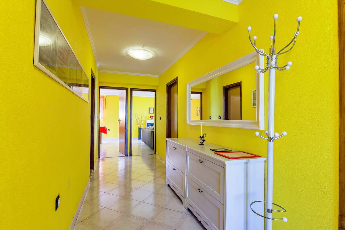 Comfort Apartment, 3 Bedrooms | Meja sambut tetamu
