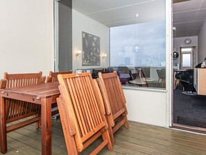 Classic House, 2 Bedrooms | Interior