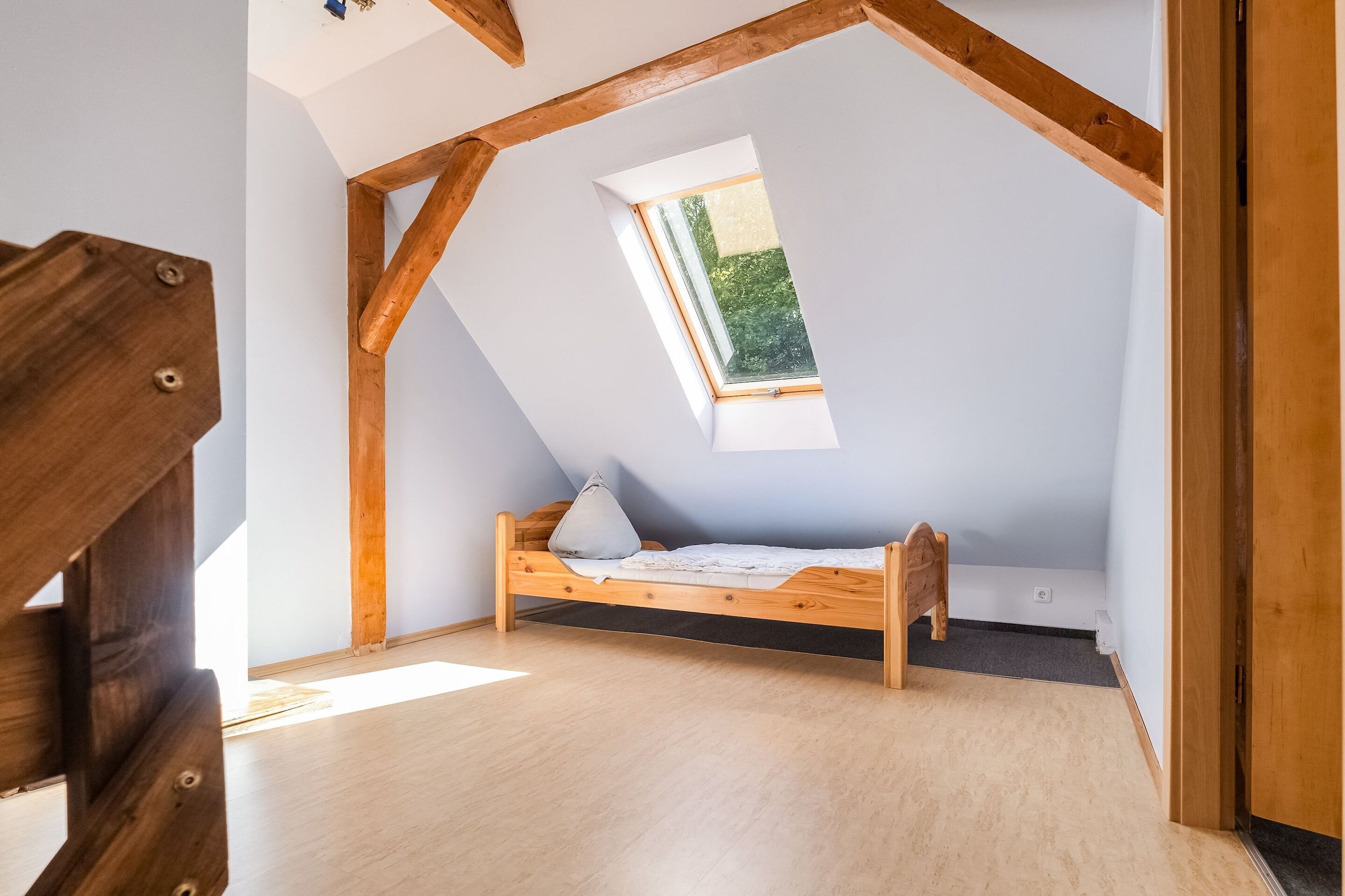 12 Schlafzimmer, individuell eingerichtet