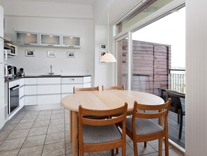 Classic Apartment, 2 Bedrooms | Interior
