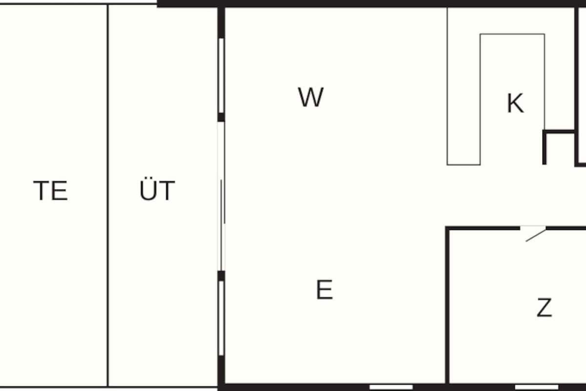 Deluxe Apartment, 2 Bedrooms | Floor plan