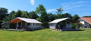 Comfort Tent, 2 Bedrooms | Garden - Safari Tent in the Middle of the Fryske Walden (Twijzel)