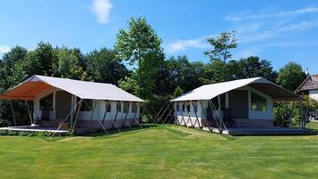 Deluxe tent, 2 slaapkamers | Tuin