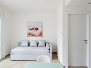 Classic House, 2 Bedrooms | Living room - Holiday Home Close to the Beautiful Beaches in World (Stintino)
