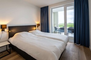 21 bedrooms, individually furnished, bed sheets