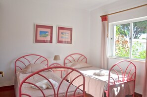 Comfort-Villa, 3 Schlafzimmer | 6 Schlafzimmer, individuell eingerichtet, Bügeleisen/Bügelbrett