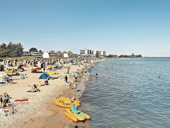Classic Apartment, 2 Bedrooms | Beach