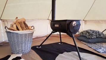 Comfort Tent, 1 Bedroom | Interior detail