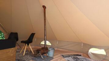 Klassieke tent, 2 slaapkamers | Woonkamer