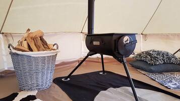 Deluxe tent, 1 slaapkamer | Details aan de binnenkant