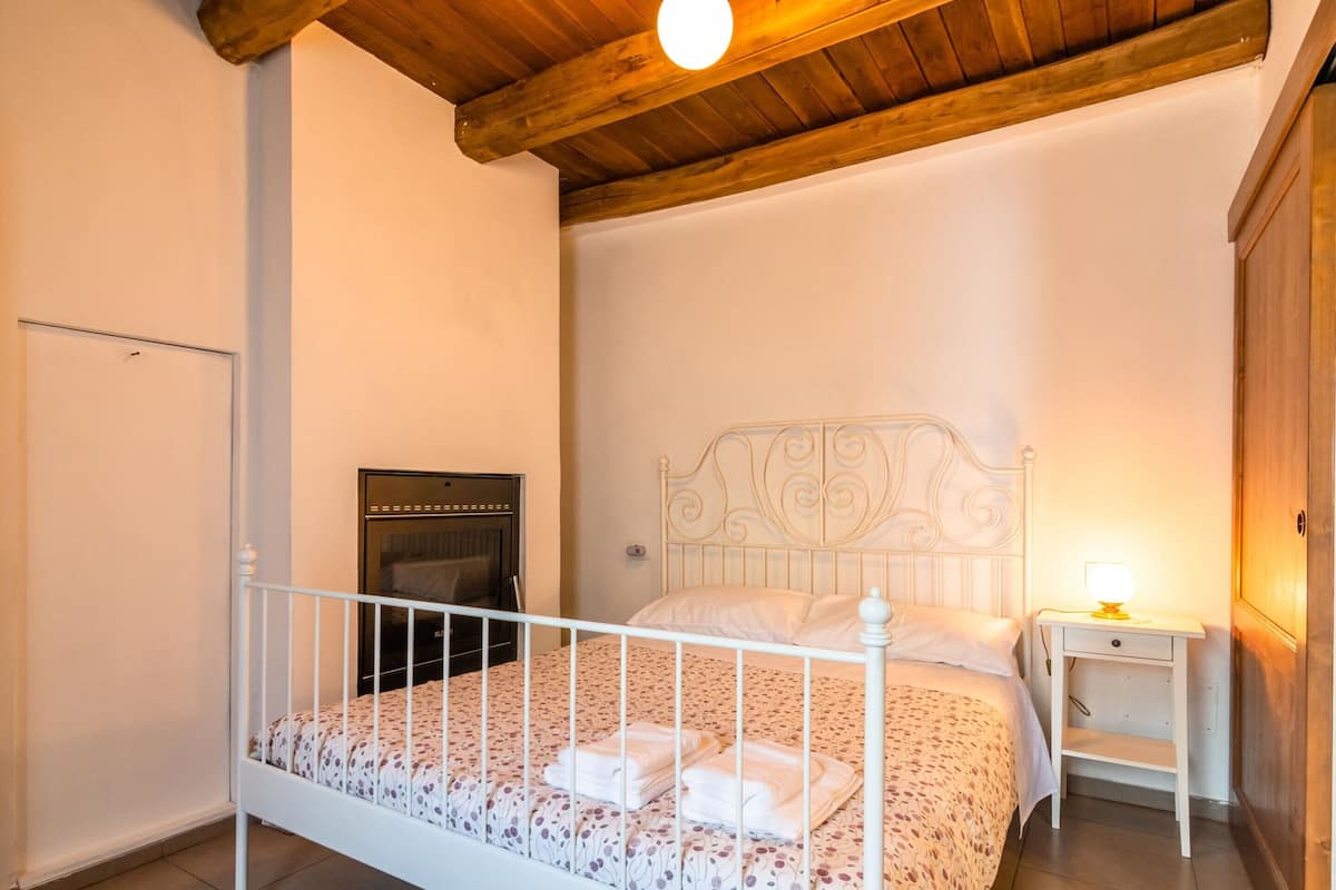 Casa Confort, 3 habitaciones | 5 habitaciones, muebles diferentes y ropa de cama