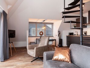 Classic Apartment, 1 Bedroom | Living room - Apartment Located Directly on the Sneekermeer (Offingawier)