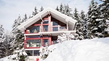 Apartamento clássico, 2 quartos | Fachada