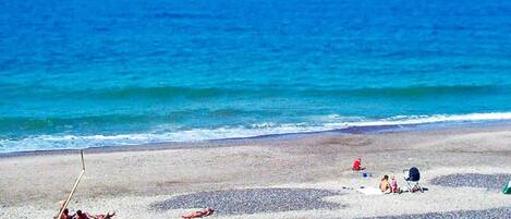 Comfort House, 3 Bedrooms | Beach