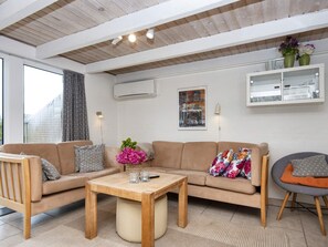 Deluxe House, 2 Bedrooms | Interior - 6 Person Holiday Home on a Holiday Park in Hemmet (Hemmet)