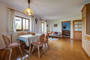 Comfort House, 2 Bedrooms | Dining - Farmhouse in Neukirchen Near Heiligen Blut (Neukirchen Beim Heiligen Blut)