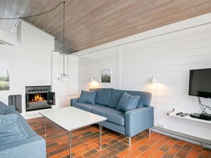 Classic House, 2 Bedrooms | Interior - 6 Person Holiday Home on a Holiday Park in Hanstholm (Hanstholm)