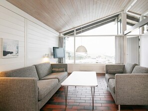 Deluxe House, 2 Bedrooms | Interior - 6 Person Holiday Home on a Holiday Park in Hanstholm (Hanstholm)