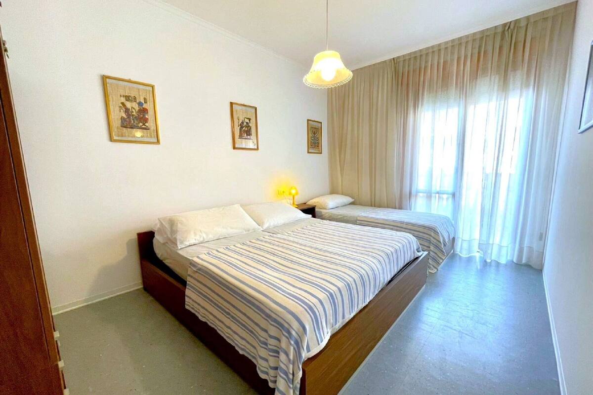 Premium Apartment, 2 Bedrooms | 24 bedrooms, individually furnished, bed sheets