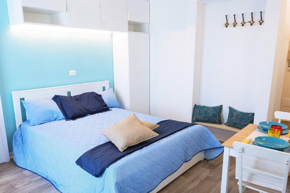 Classic House, 1 Bedroom | 24 bedrooms, individually furnished, bed sheets
