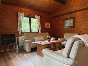 Comfort House, 2 Bedrooms | Living room - Blockhauser auf Reiterhof in Eschede (Eschede)