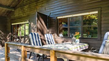 Comfort House, 2 Bedrooms | Balcony
