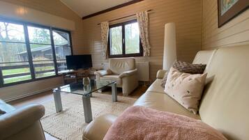 Comfort House, 2 Bedrooms | Living room