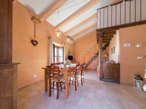 Premium House, 3 Bedrooms | Dining